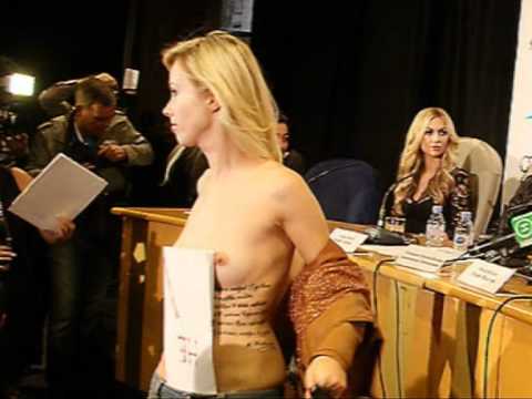 FEMEN разделись перед Пэрис Хилтон и Ван Даммом