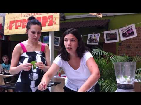 Restaurant "Sisters Grimm". How to Make a Smoothie