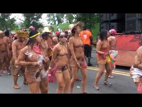 Карнавал трясущихся поп