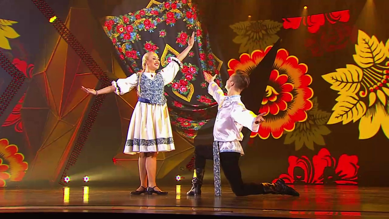 Танцы. Битва сезонов: сезон 1, серия 6 смотреть онлайн